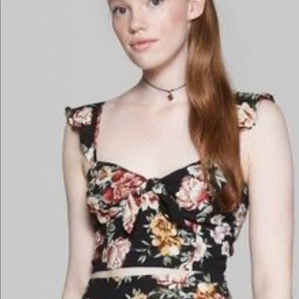 Wild Fable Cropped Floral Top